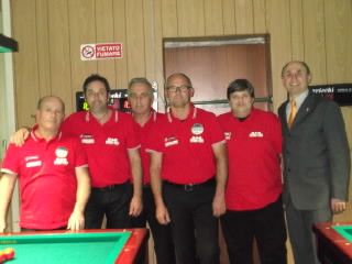 LA SQUADRA SECONDA CLASSIFICATA DEL TAVERNA VERDE CON IL PRESIDENTE REGIONALE FIBIS LORIS DE CESARI