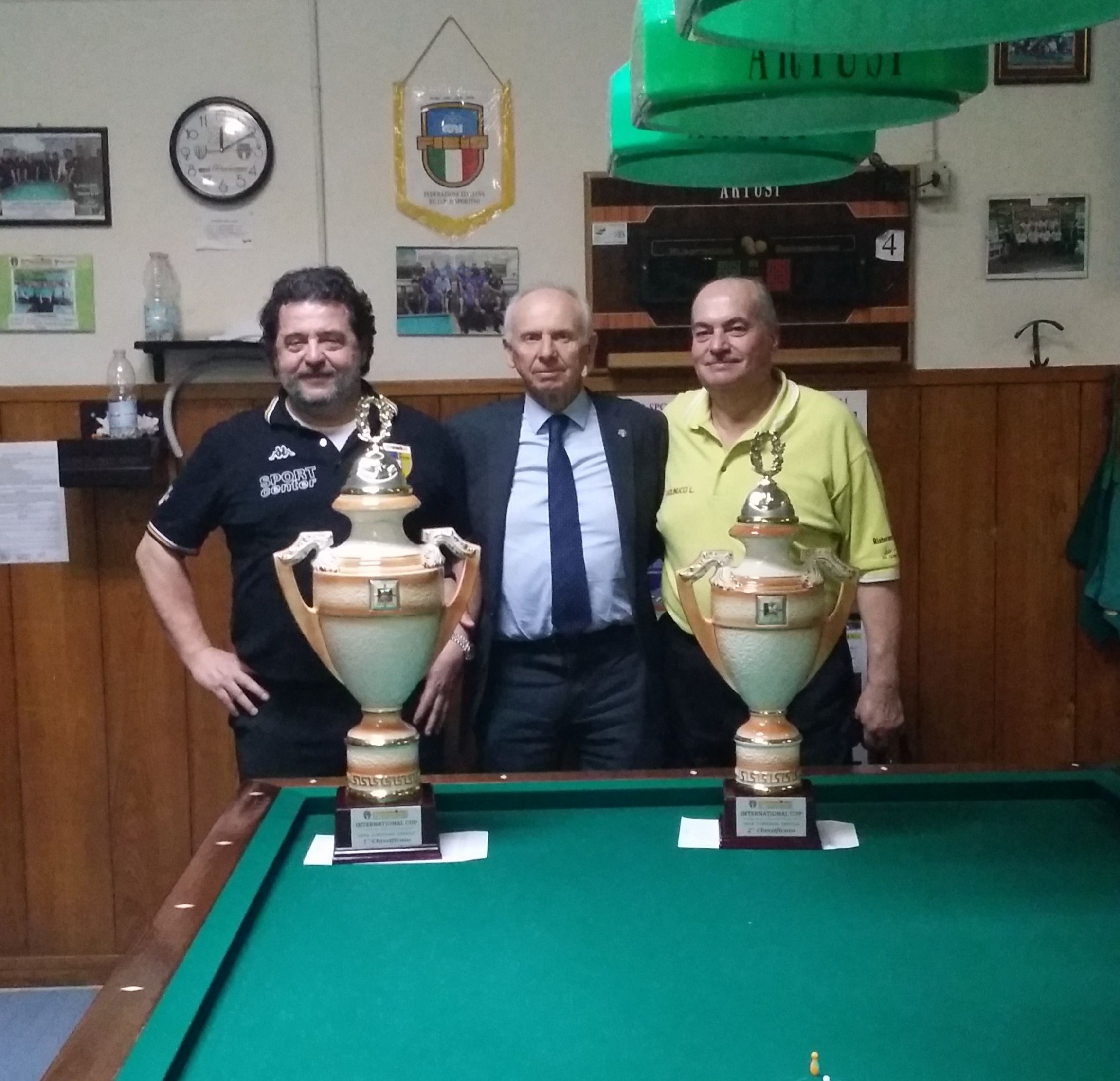 ;Merloni MArco  con Golinucci Luciano premiati dal Presidente Provinciale FC Naldi Luciano