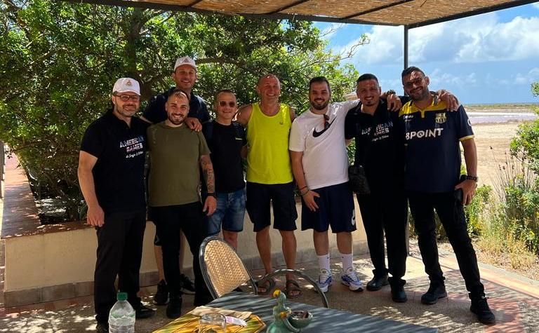 Foto di Gruppo con i siciliani delle boccette