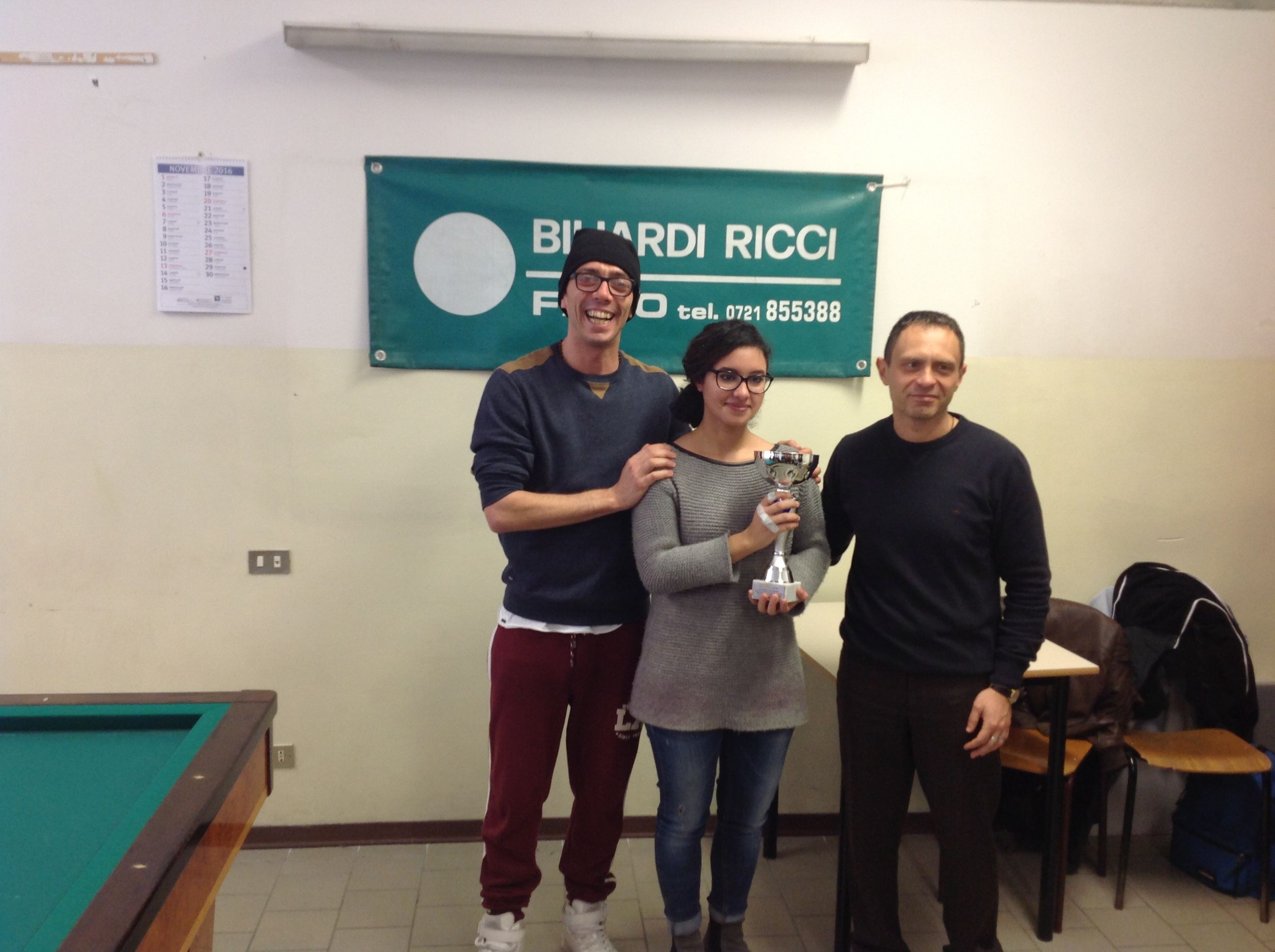 2^ classificata Talbi Raien premiata dal Preside dell'Istituto con l'Istruttore Fibis Mazzarini Marco